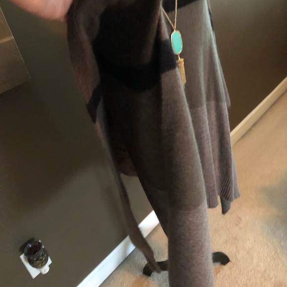 Sweater poncho - Picture 2 of 6